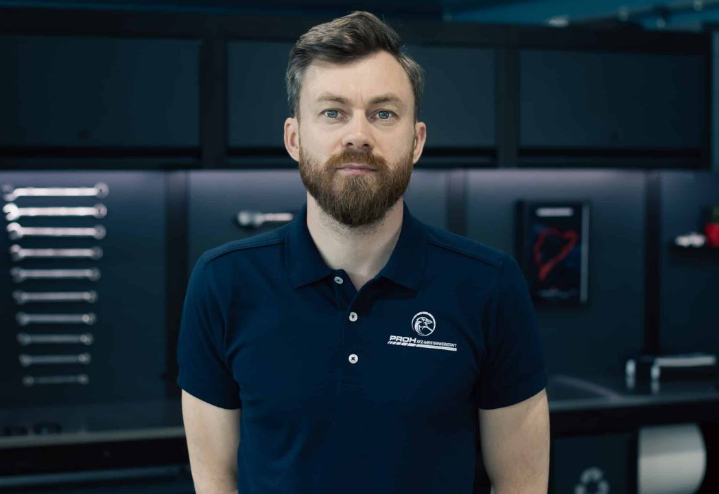 Aleksej Proh, Kfz-Meister und Volkswagen Servicetechniker bei KFZ Proh in Mayen